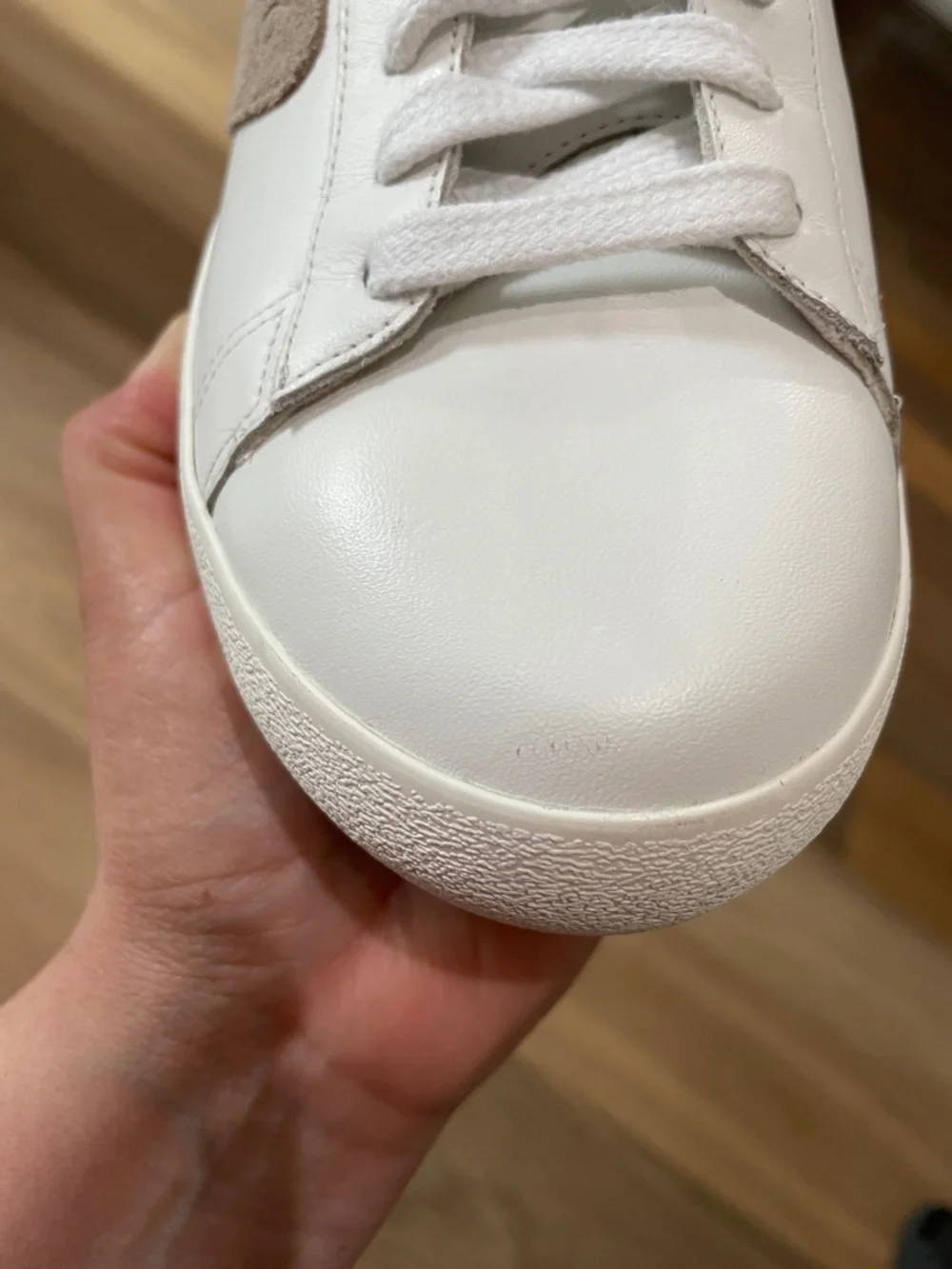 Bernardo Tatum Leather Logo Sneakers Low-Top Sneakers B46 Size 9.5
